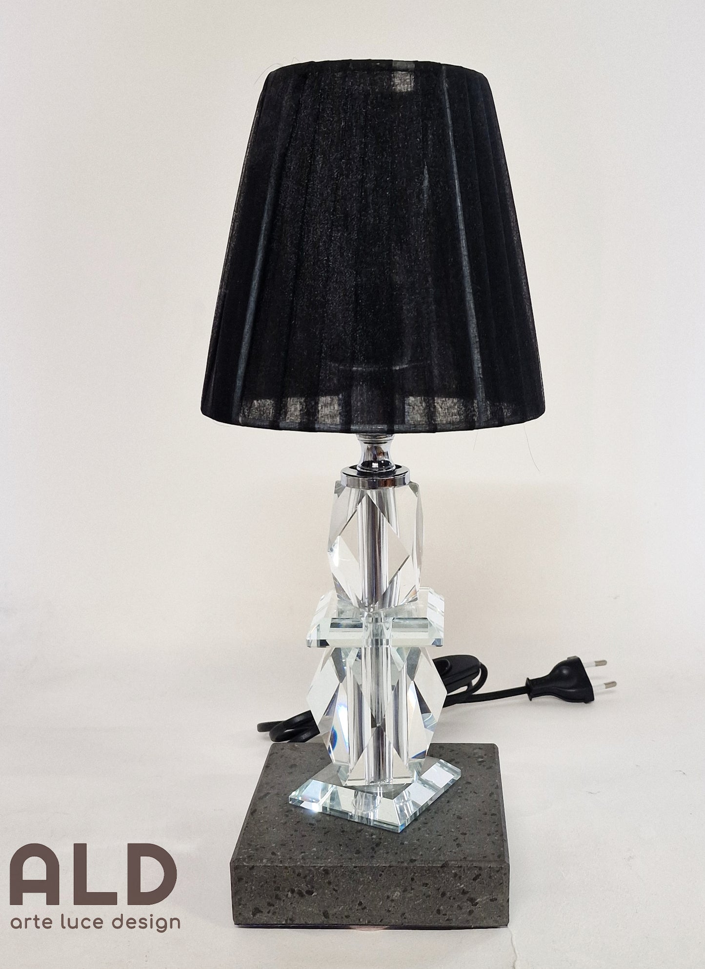 Lampada moderna da tavolo lumetto da comodino lume camera da letto in cristallo