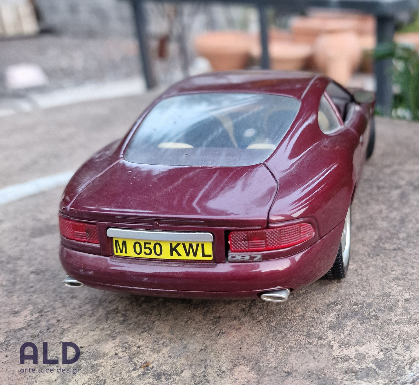 modellino auto scala 1/18 Aston martin DB7 coupè modellini die cast collezione