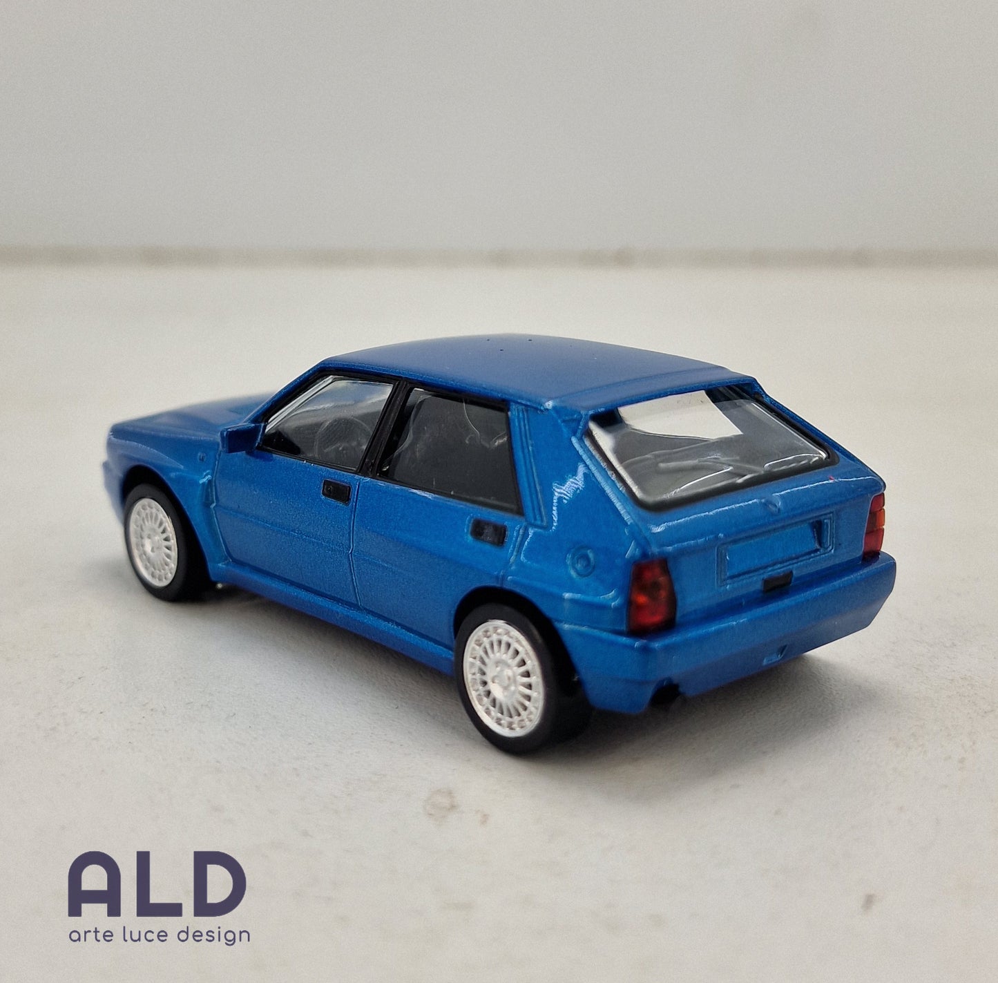 modellino auto scala 1/43 lancia delta hf integrale evo modellini norev diecast