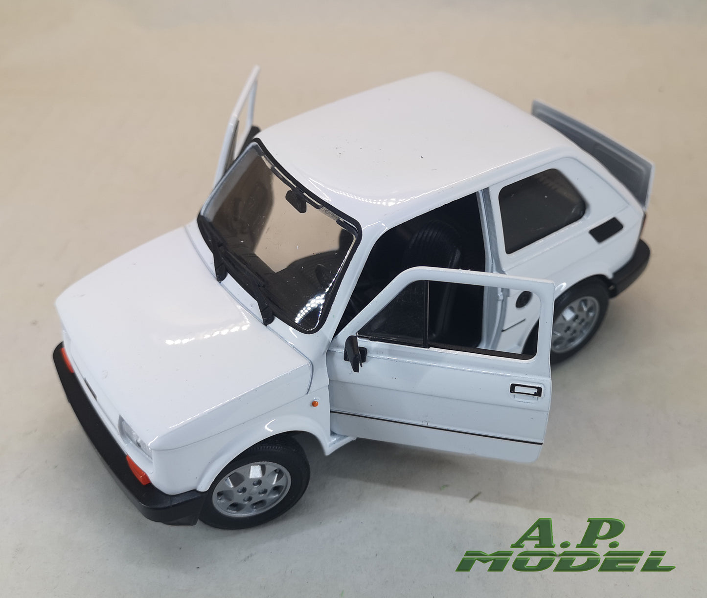 modellino auto scala 1/21 fiat 126 della welly modellini da collezione 1/24