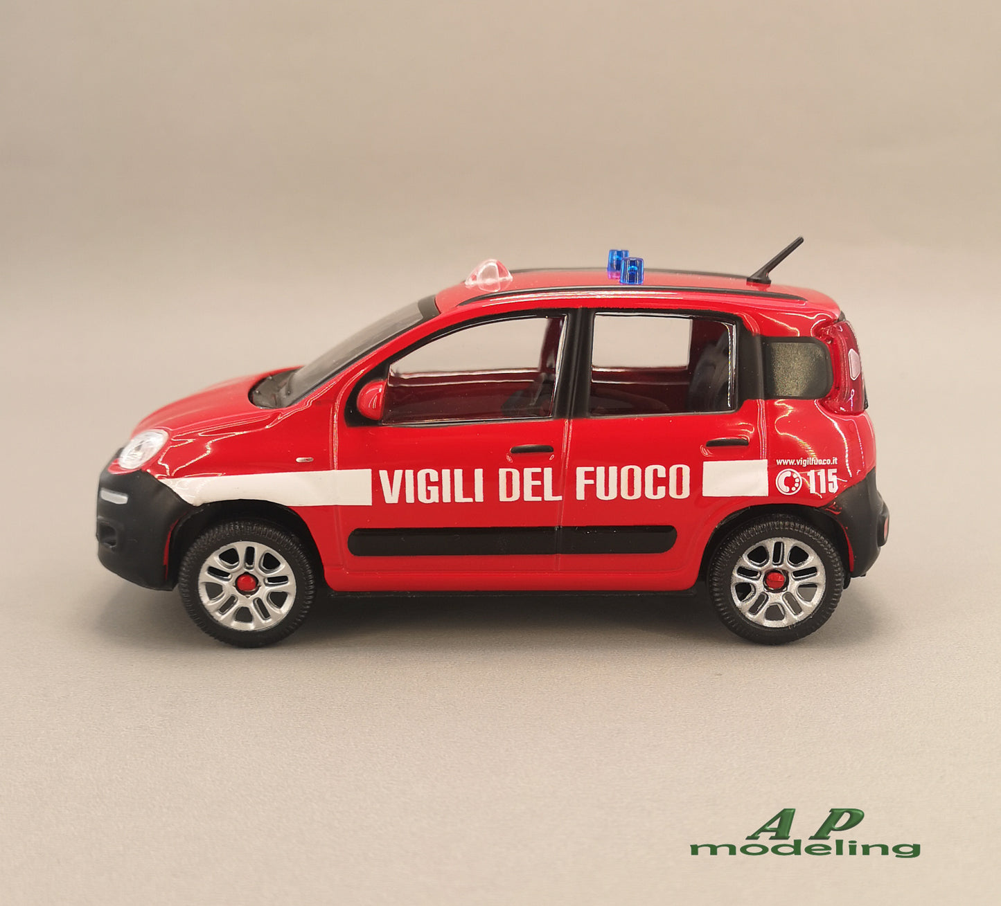 modellino auto scala 1/24 fiat nuova panda vigili del fuoco pompieri bburago