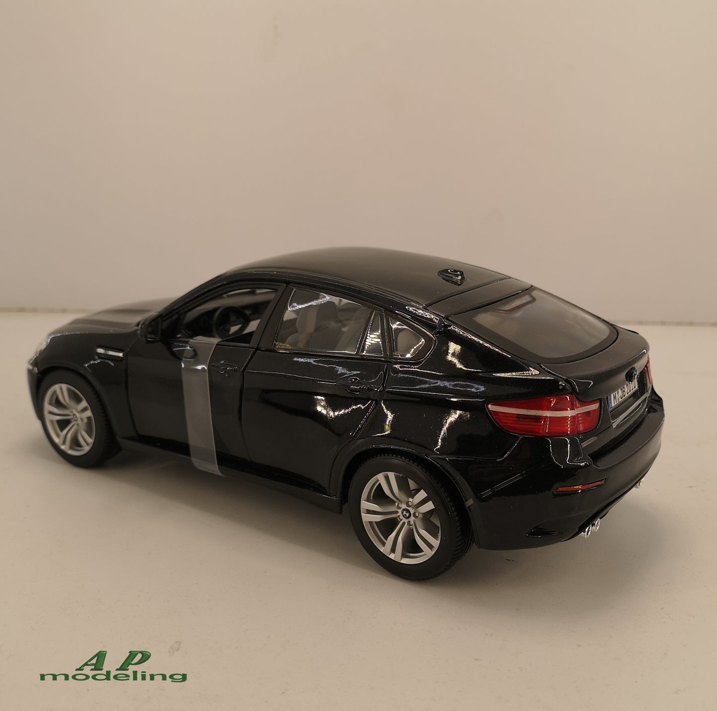 modellino auto scala 1/18 suv bmw x6 M modellini da collezione della bburago