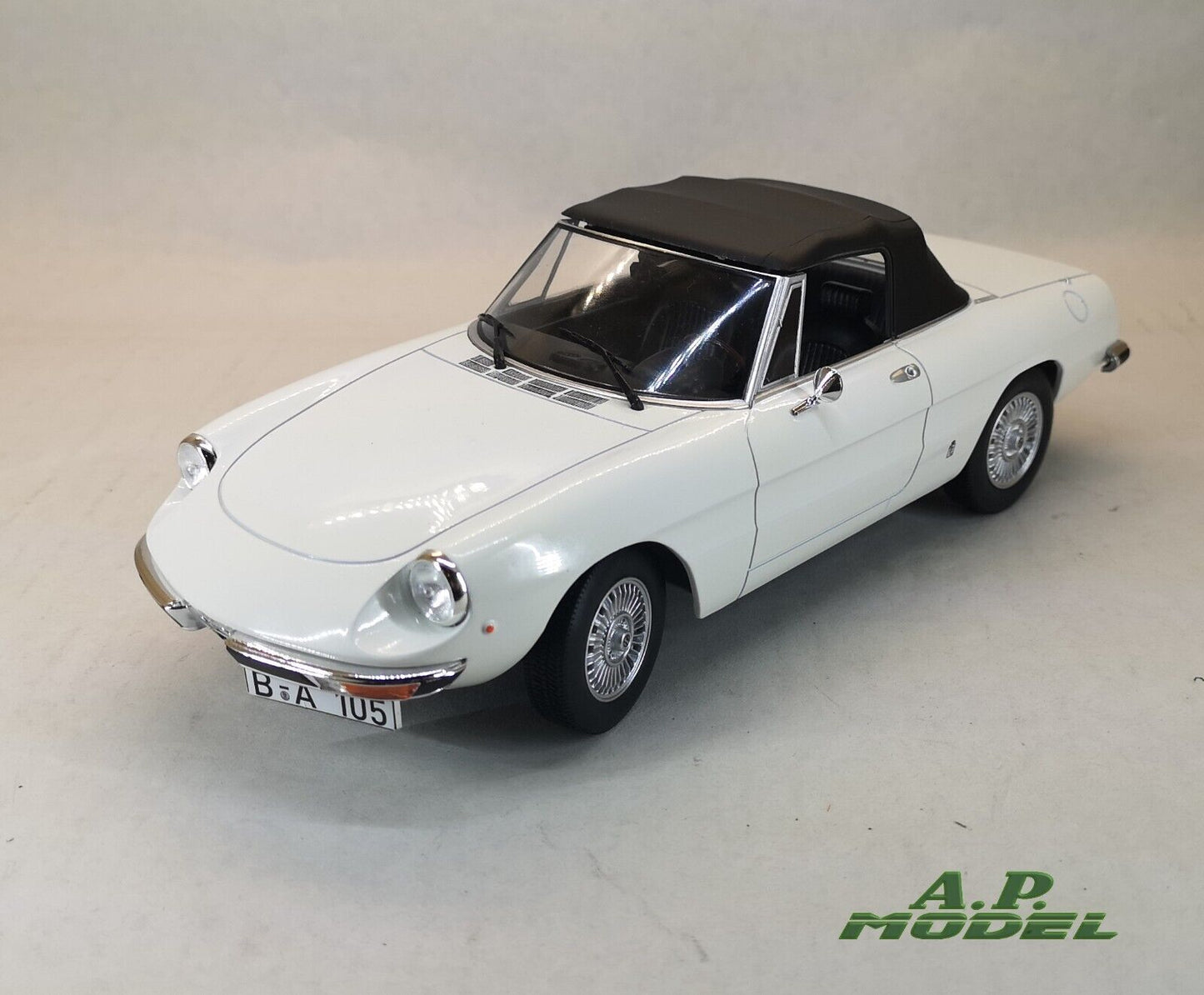 modellino auto 1:18 alfa romeo duetto 2000 spider del 1978 della norev die cast