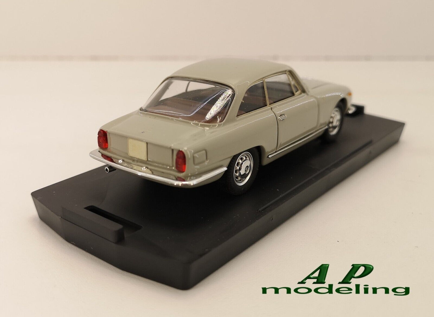 modellino auto 1/43 alfa romeo 2000 sprint del 1960 automodelli da collezione