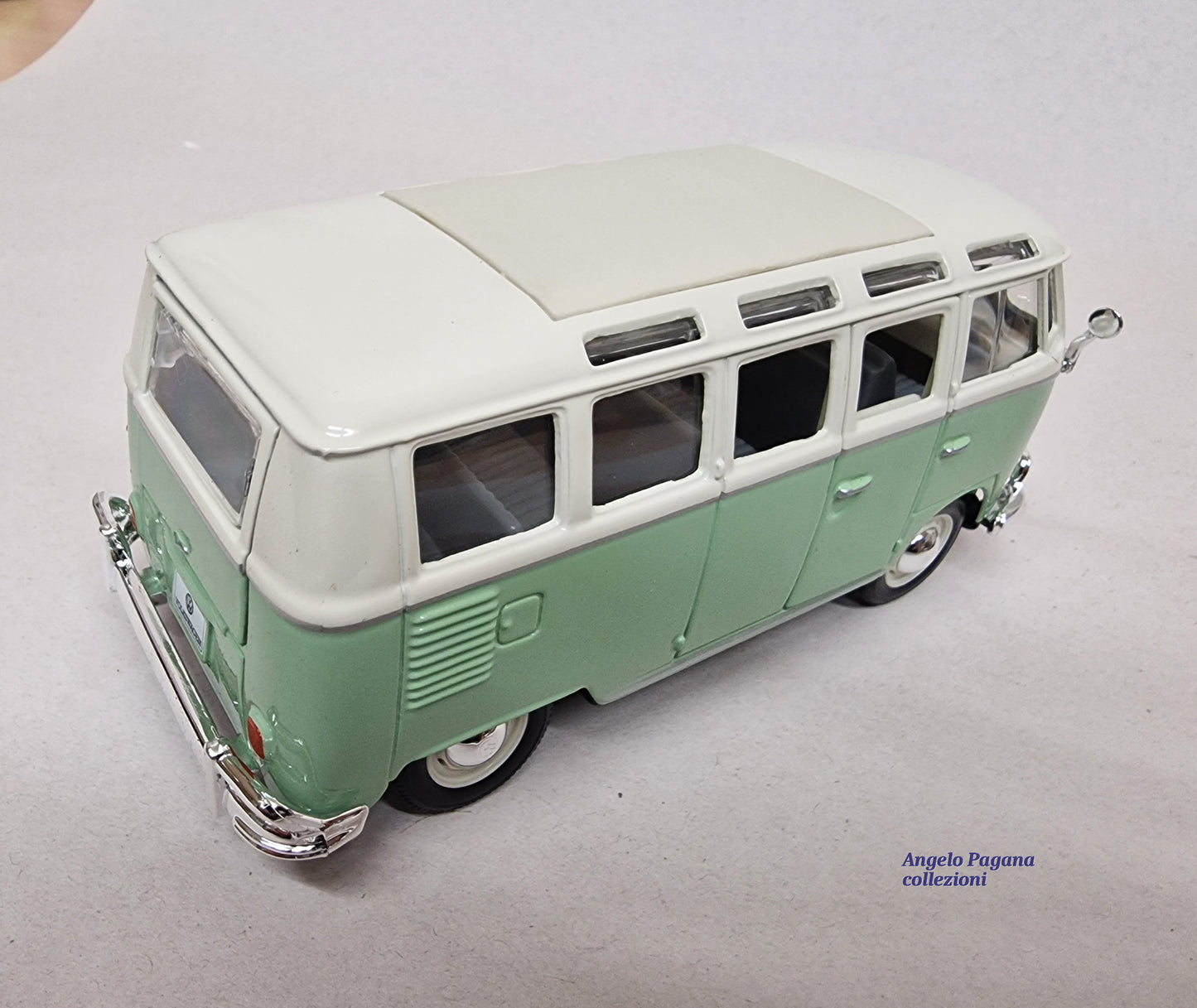 modellino fugone vintage Volkswagen van samba vw t1 scala 1:25 modellini 1/24