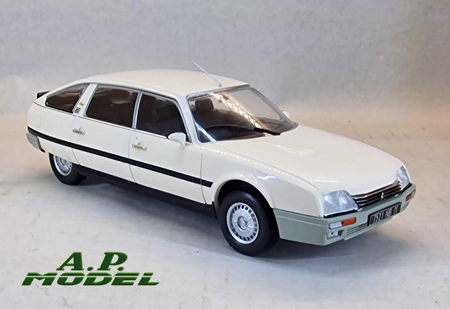 modellino auto 1:24 Citroen cx 2500 prestige phase 2 del 1986 macchinine vintage