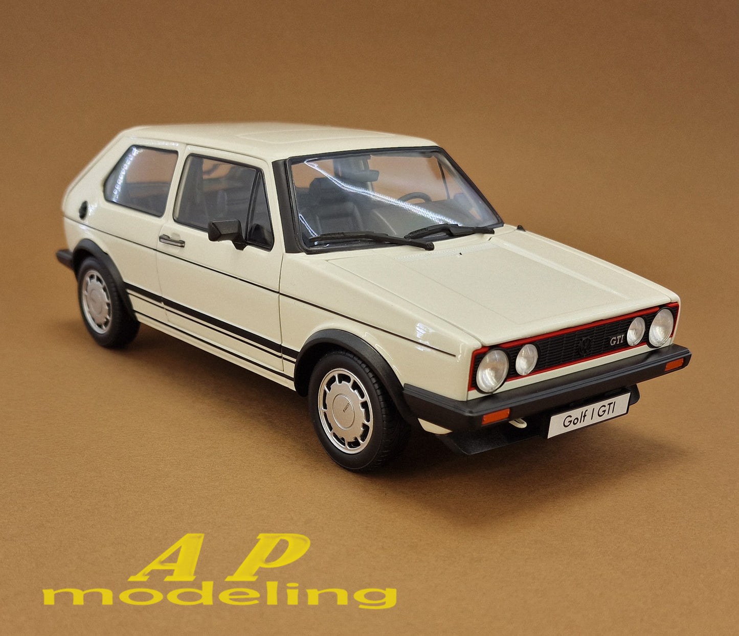 modellino auto scala 1/18 Volkswagen vw golf GTI mk1 modellini della welly nex