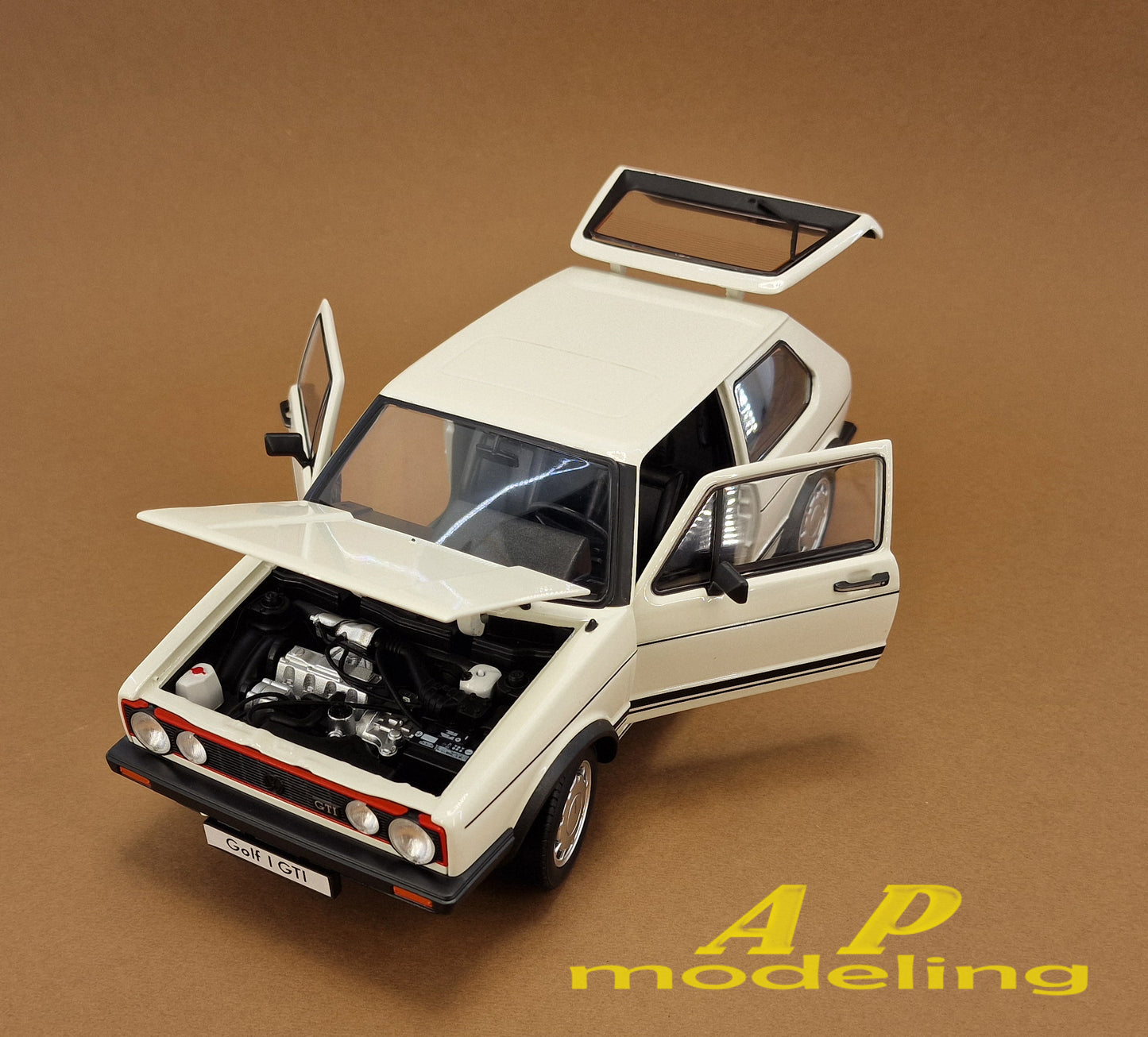 modellino auto scala 1/18 Volkswagen vw golf GTI mk1 modellini della welly nex