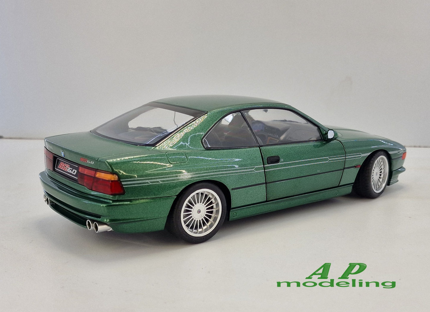 modellino auto scala 1/18 BMW 850 coupè Alpina B12 del 1990 modellini die cast