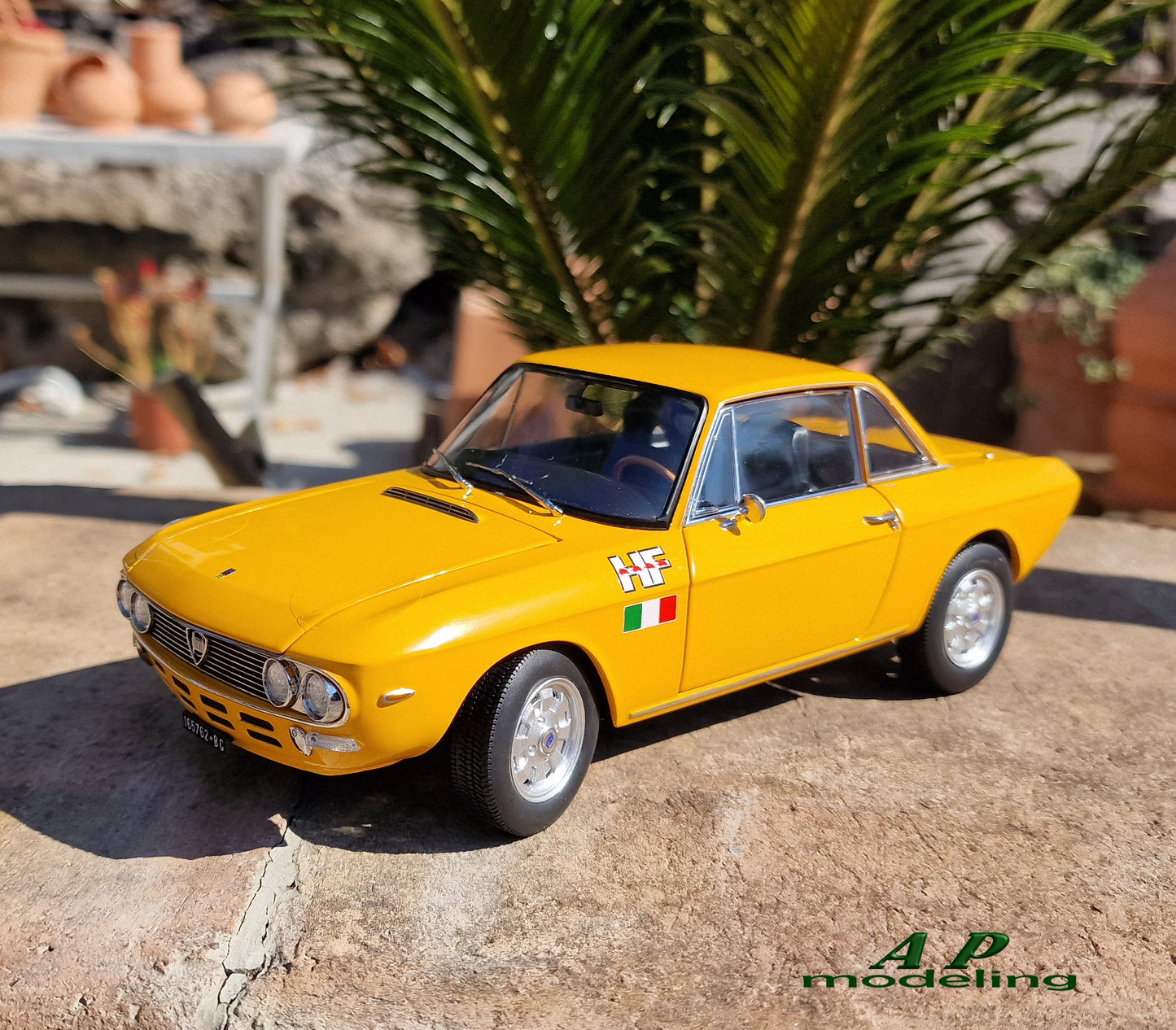 modellino auto 1:18 lancia fulvia HF 1600 del 1971 orange limited edition norev