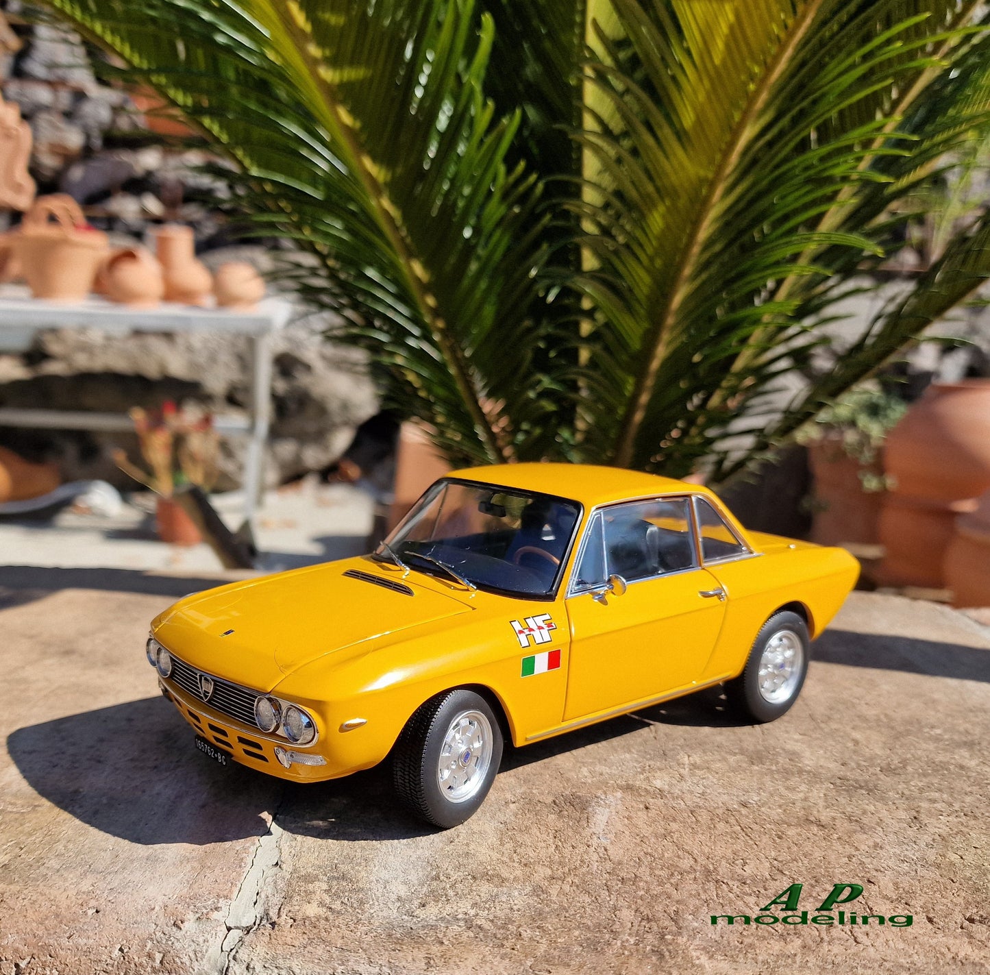 modellino auto 1:18 lancia fulvia HF 1600 del 1971 orange limited edition norev