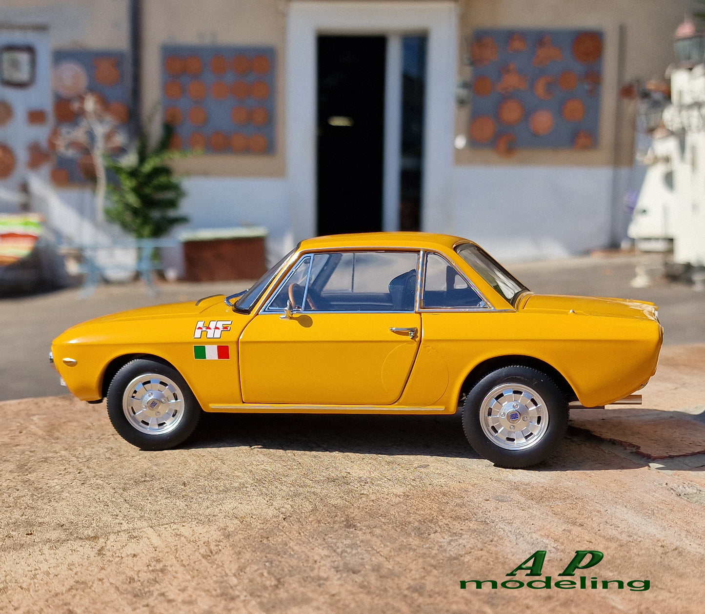 modellino auto 1:18 lancia fulvia HF 1600 del 1971 orange limited edition norev