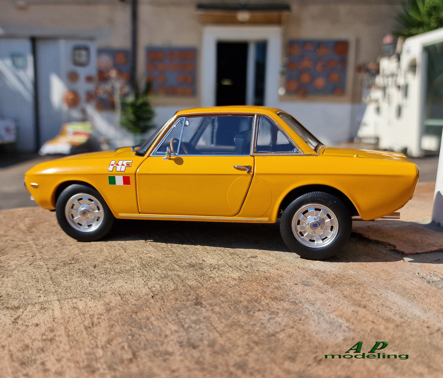 modellino auto 1:18 lancia fulvia HF 1600 del 1971 orange limited edition norev