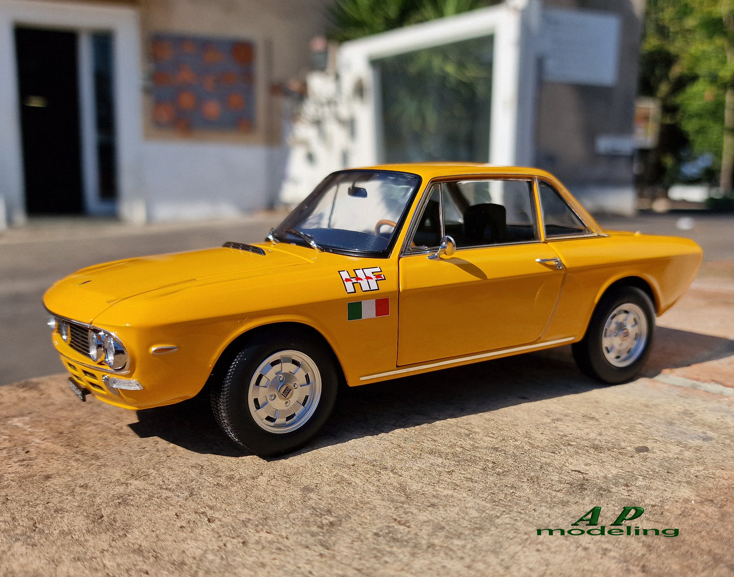 modellino auto 1:18 lancia fulvia HF 1600 del 1971 orange limited edition norev