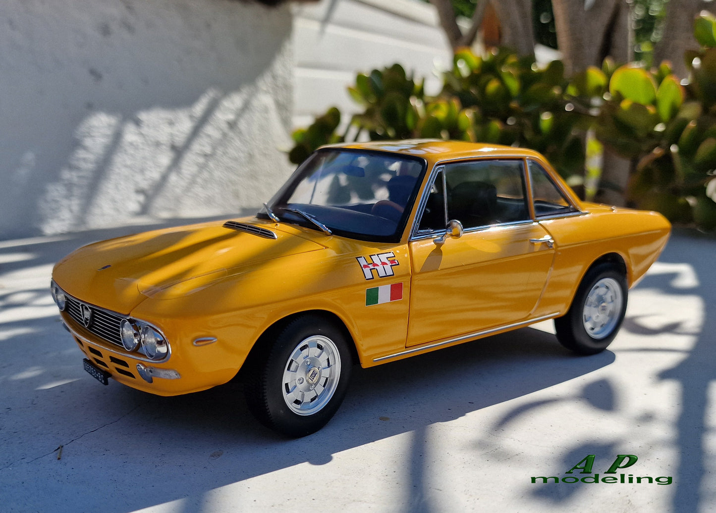 modellino auto 1:18 lancia fulvia HF 1600 del 1971 orange limited edition norev