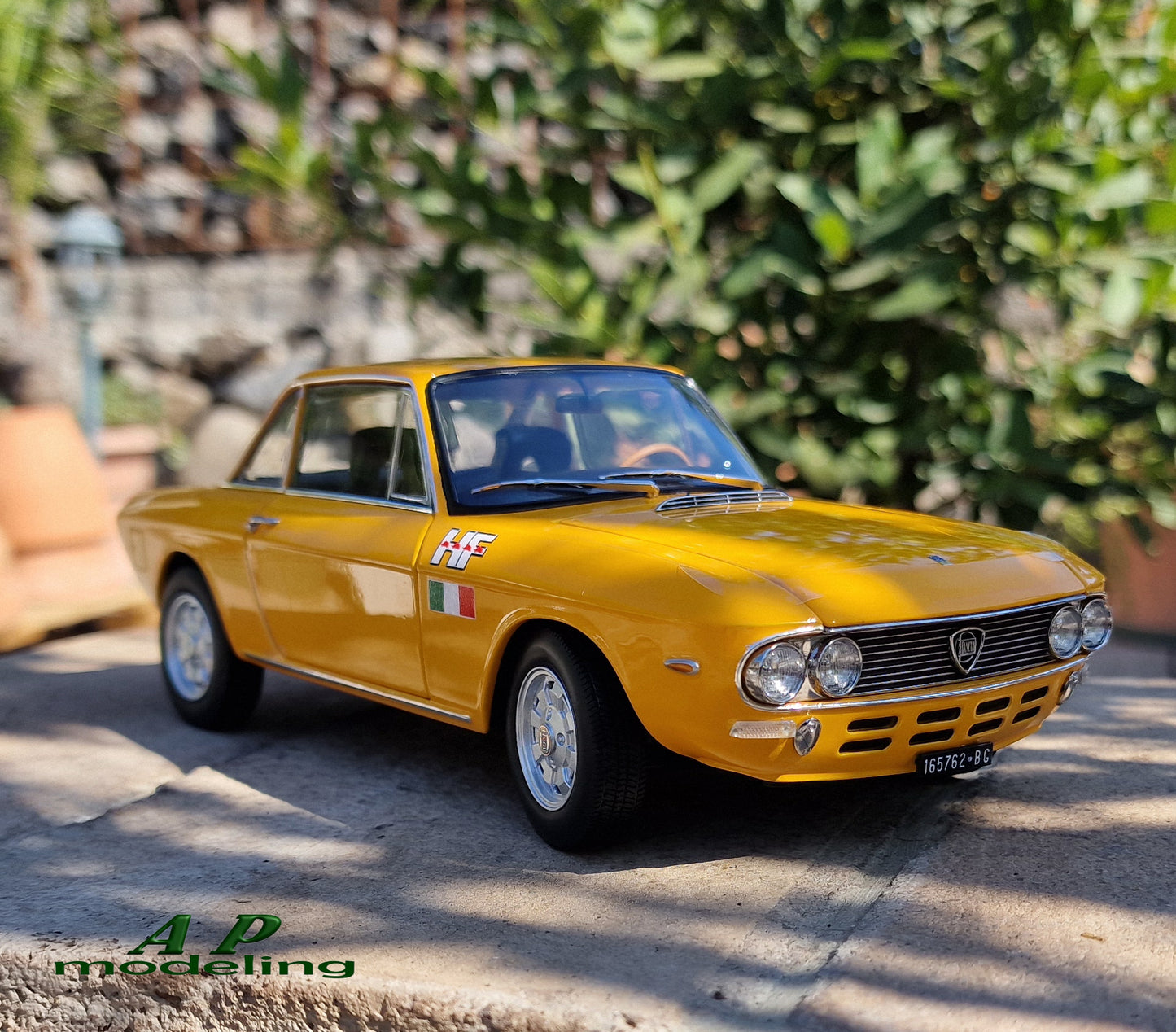 modellino auto 1:18 lancia fulvia HF 1600 del 1971 orange limited edition norev