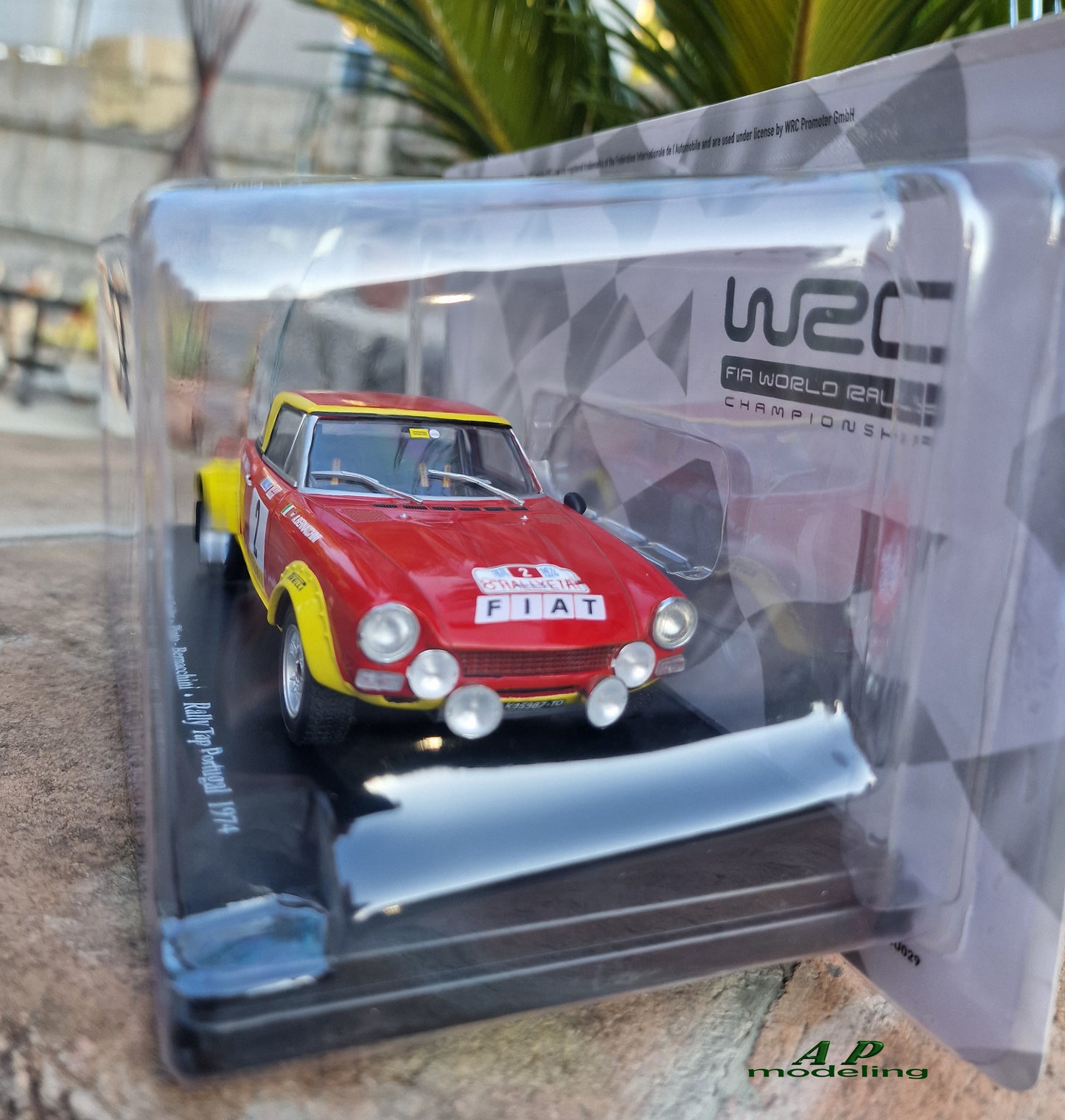 modellino auto scala 1/24 fiat 124 Abarth spider da rally del 1974 modellini