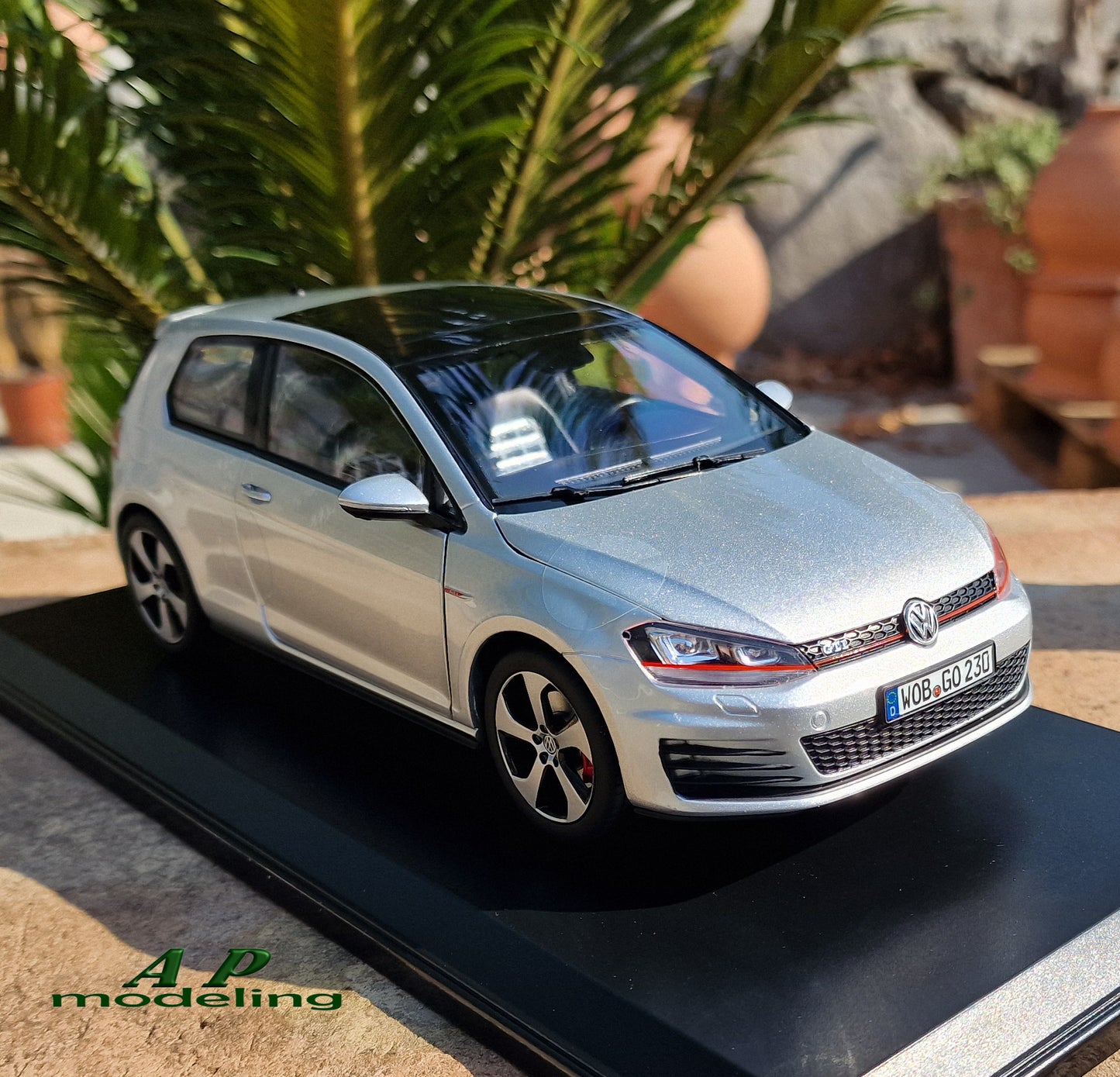 modellino auto 1/18 Volkswagen golf 7 gti del 2013 VII modellini vw norev