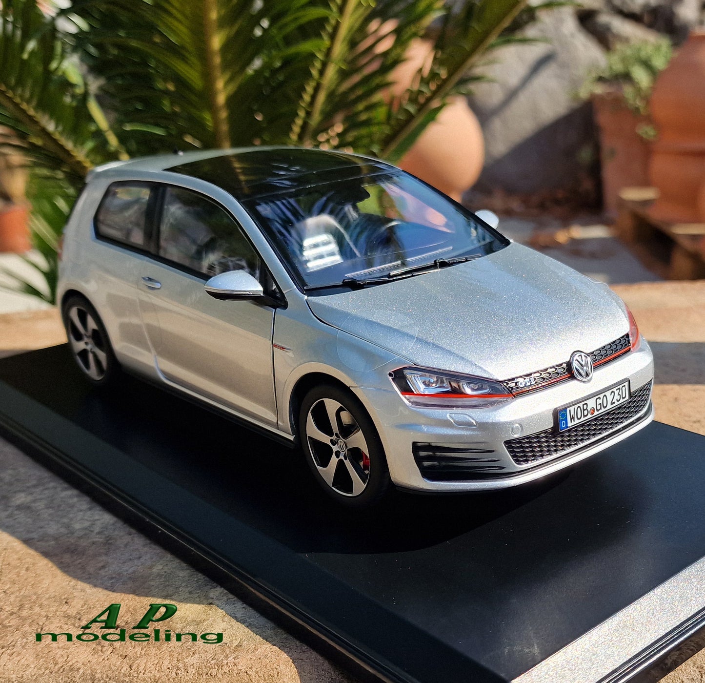 modellino auto 1/18 Volkswagen golf 7 gti del 2013 VII modellini vw norev