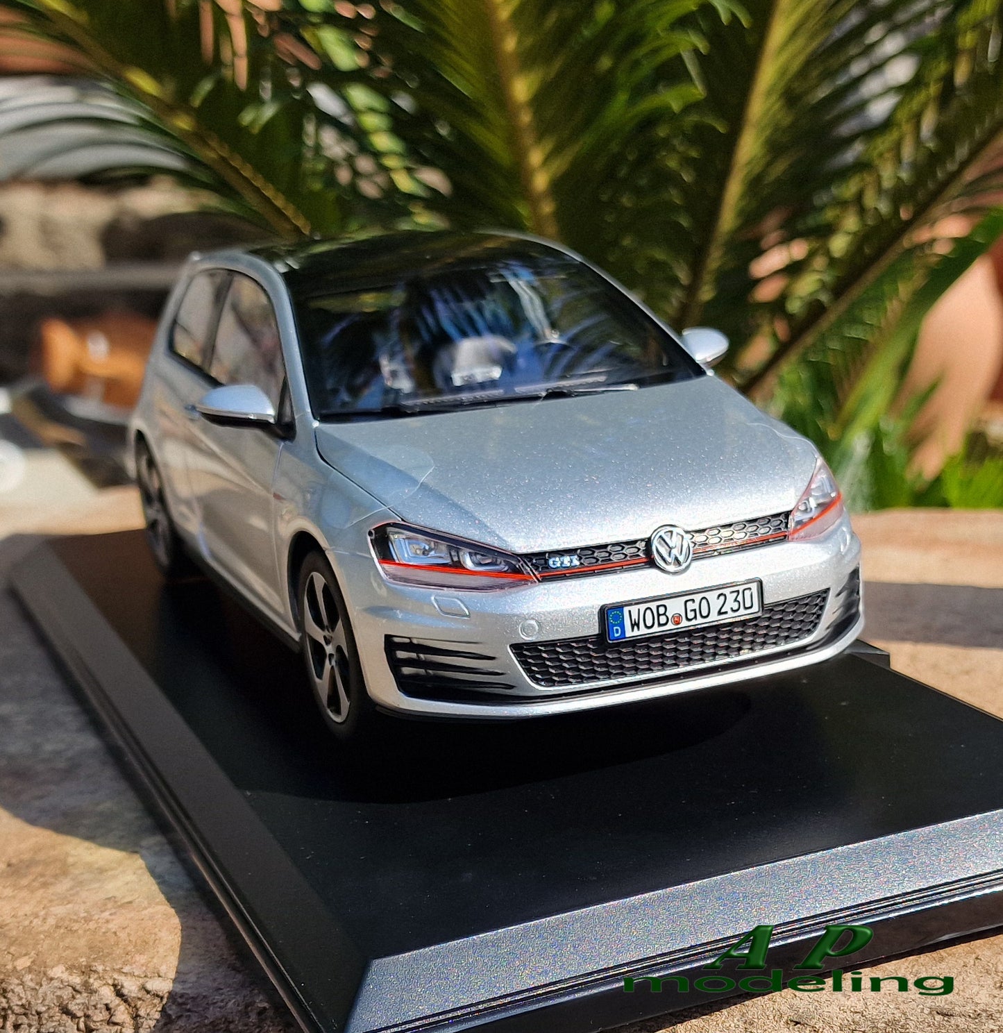 modellino auto 1/18 Volkswagen golf 7 gti del 2013 VII modellini vw norev