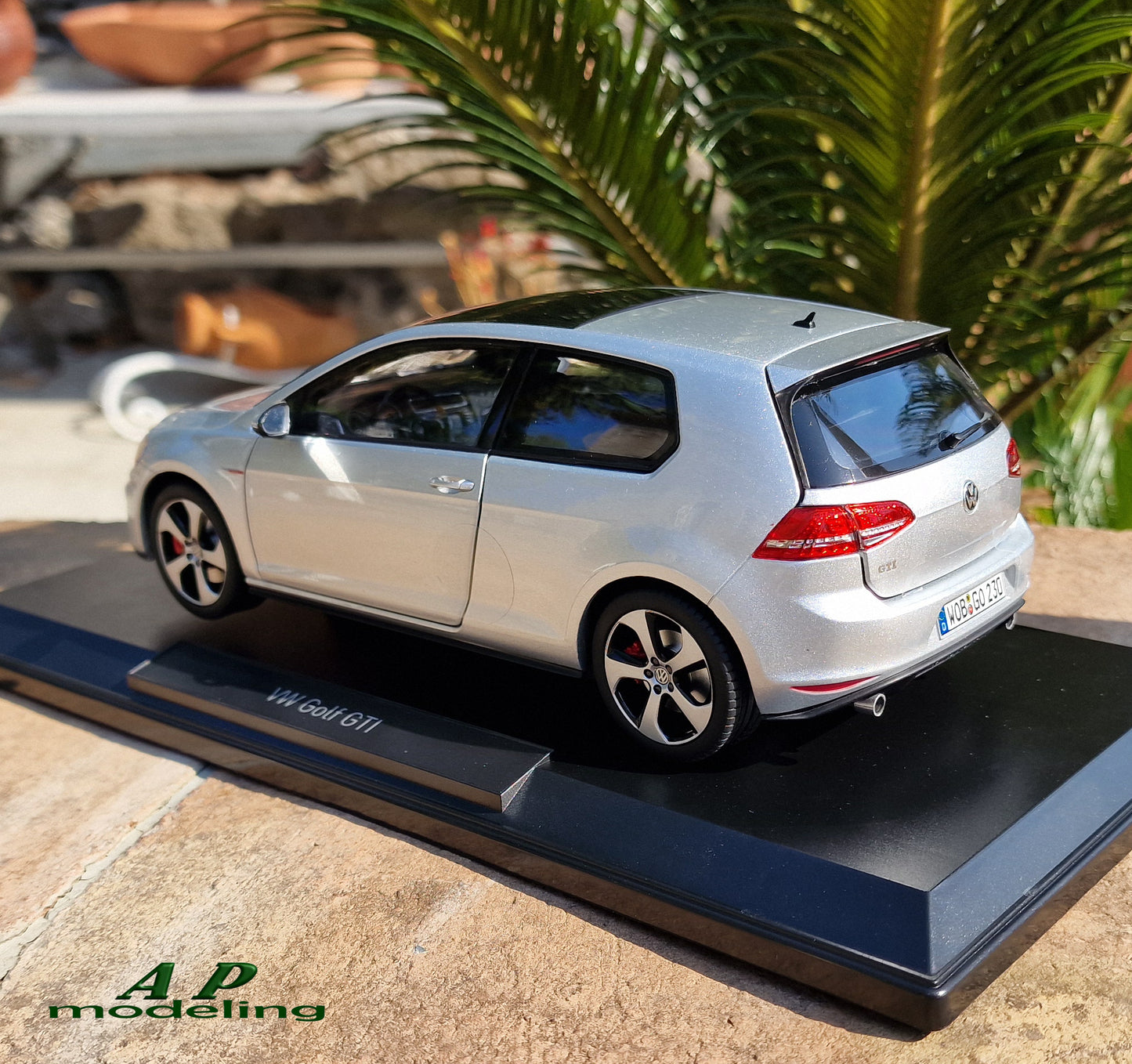 modellino auto 1/18 Volkswagen golf 7 gti del 2013 VII modellini vw norev