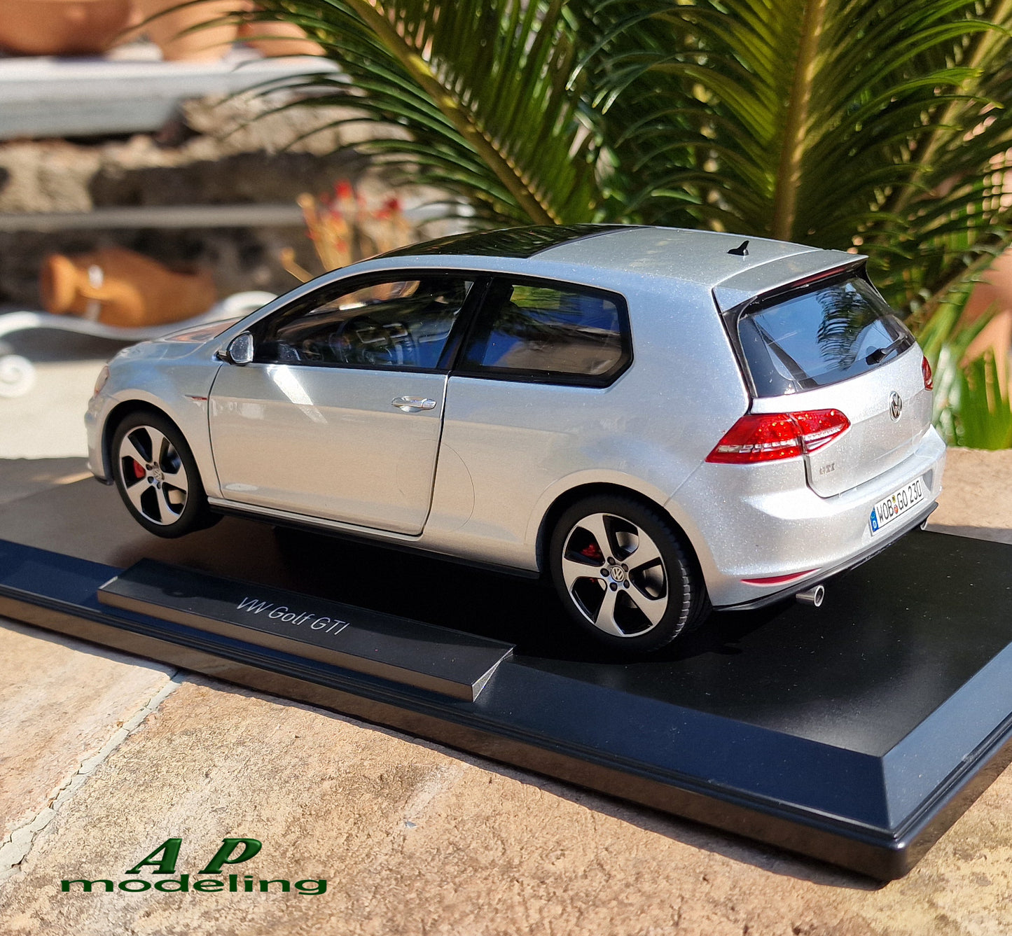 modellino auto 1/18 Volkswagen golf 7 gti del 2013 VII modellini vw norev