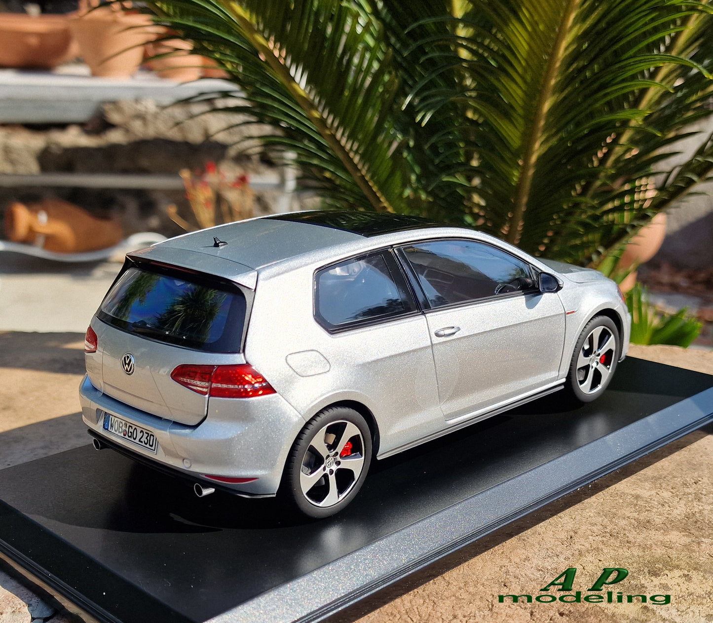 modellino auto 1/18 Volkswagen golf 7 gti del 2013 VII modellini vw norev