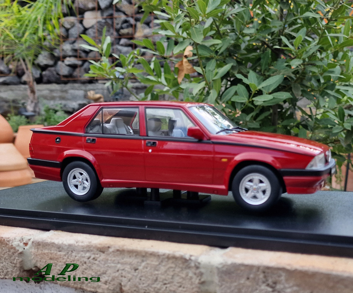 modellino auto scala 1/18 alfa romeo 75 modellini da collezione diecast