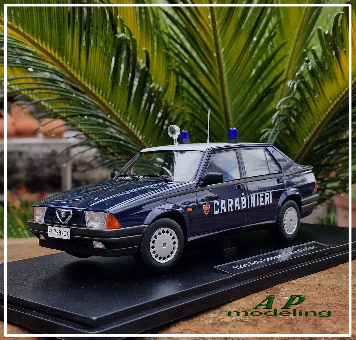 modellino auto scala 1/18 alfa romeo 75 dei carabinieri modellini diecast