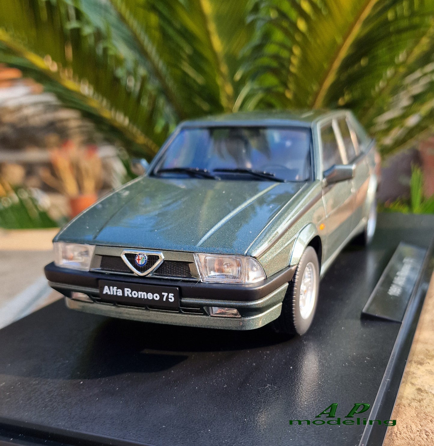 modellino auto scala 1/18 alfa romeo 75 modellini da collezione diecast G