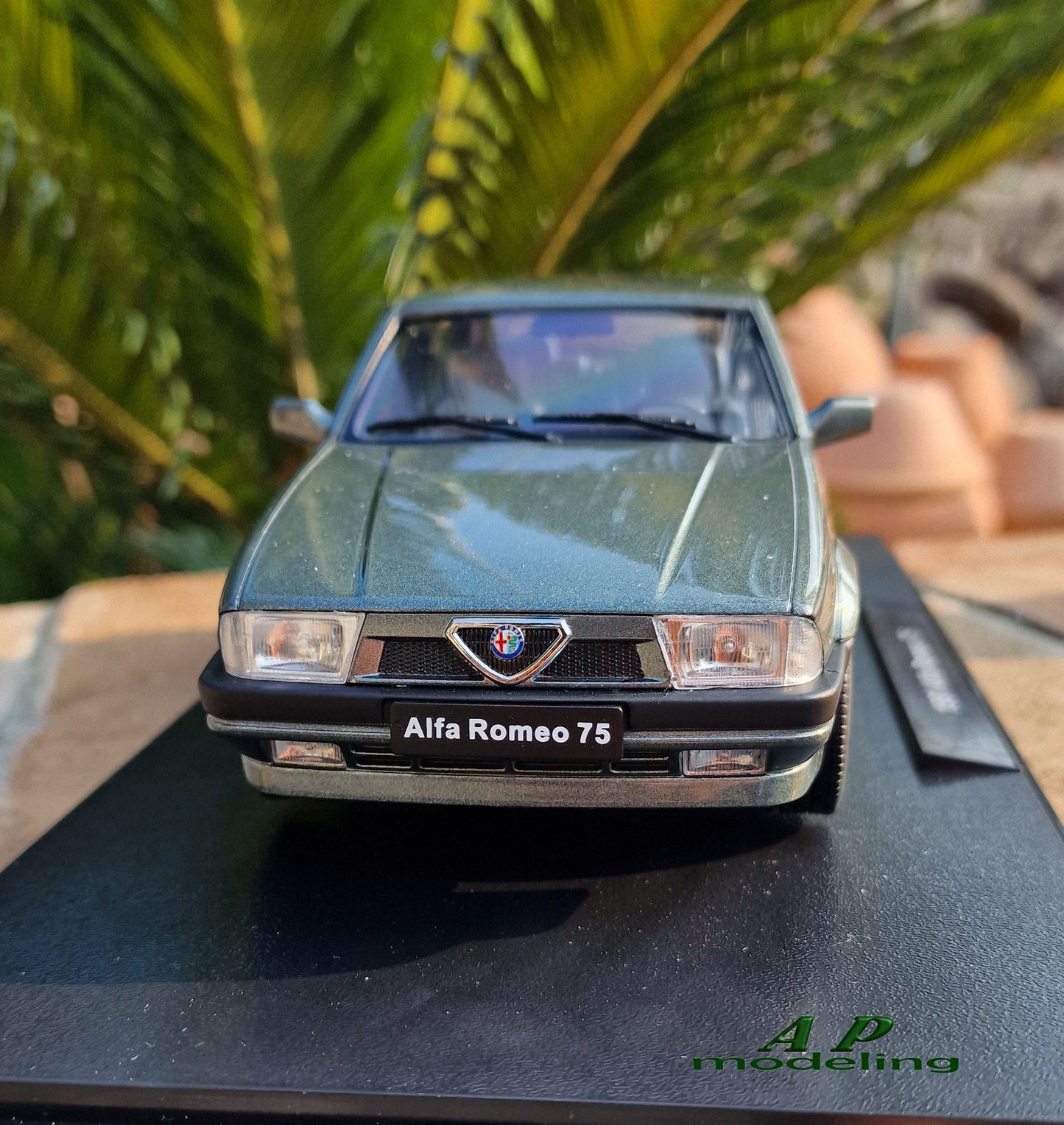 modellino auto scala 1/18 alfa romeo 75 modellini da collezione diecast G