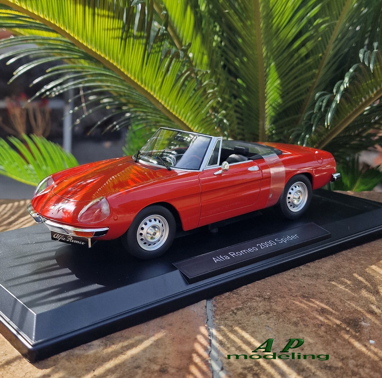 modellino auto 1:18 Alfa Romeo duetto 2000 spider del 1978 della Norev diecast L