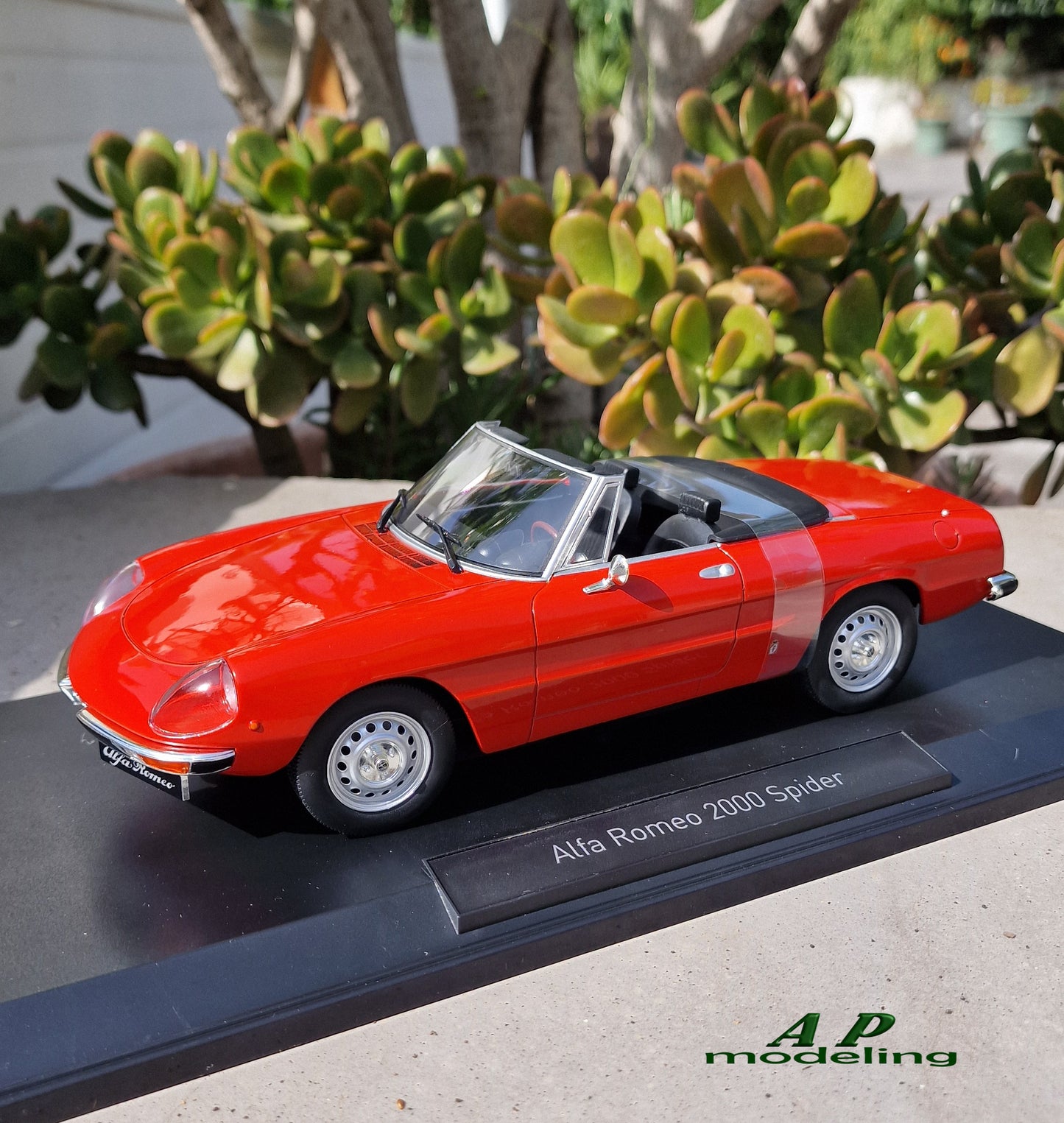 modellino auto 1:18 Alfa Romeo duetto 2000 spider del 1978 della Norev diecast L