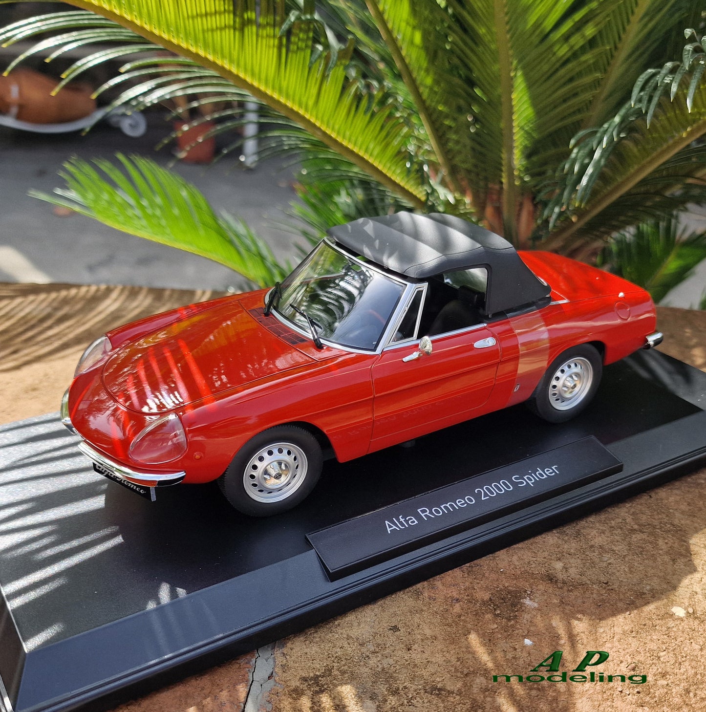 modellino auto 1:18 Alfa Romeo duetto 2000 spider del 1978 della Norev diecast L