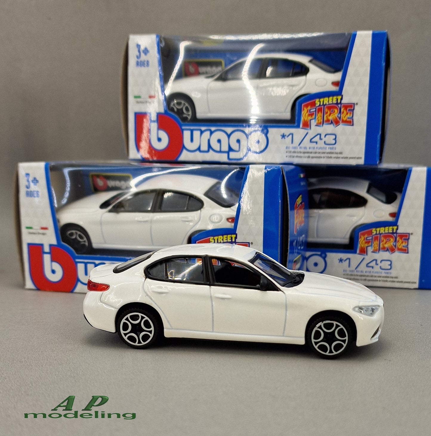 auto modellino 1:43 alfa romeo giulia della bburago modello statico die cast