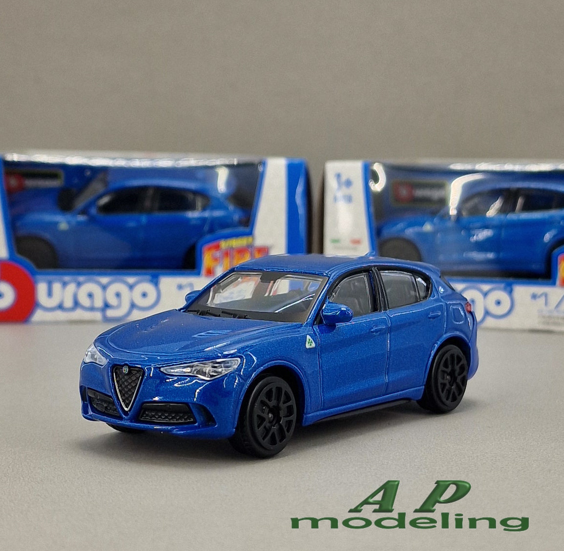 modellino auto 1:43 alfa romeo stelvio macchinina da collezione della bburago