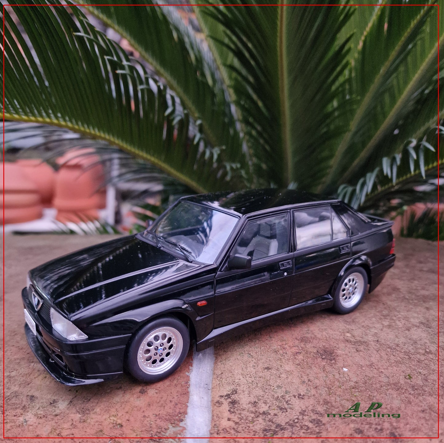 modellino auto 1:18 Alfa Romeo 75 Turbo Evoluzione Nero del 1987 die cast