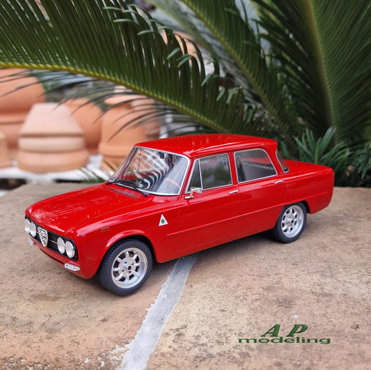 modellino auto scala 1/18 alfa romeo giulia nuova super del 1974 modellini