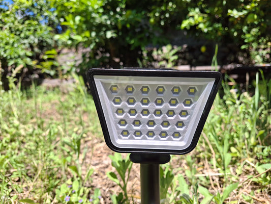 Lampada solare da giardino per prato applique led da parete  15w IPX4 6500k