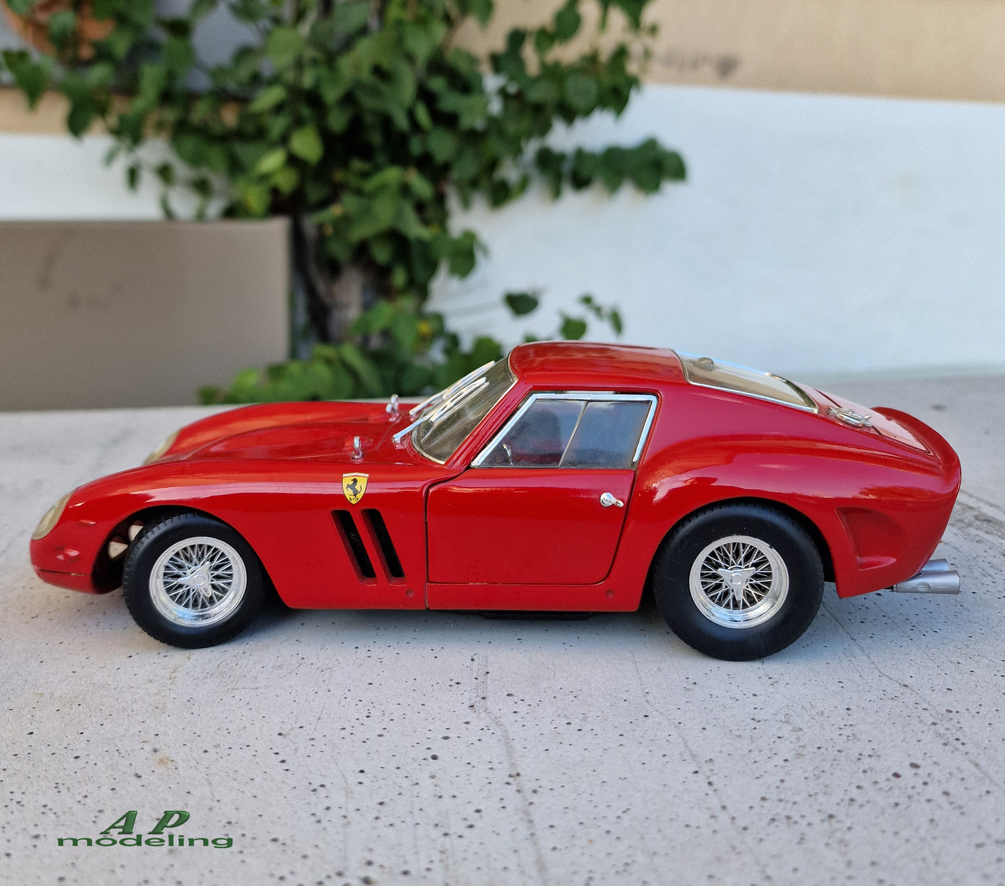 modellino auto scala 1/18 ferrari 250 gto della hot wheels macchinina vintage