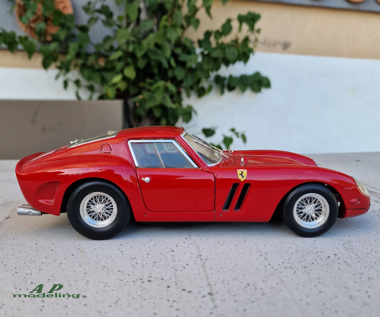 modellino auto scala 1/18 ferrari 250 gto della hot wheels macchinina vintage