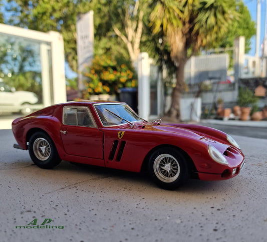 modellino auto scala 1/18 ferrari 250 gto della hot wheels macchinina vintage