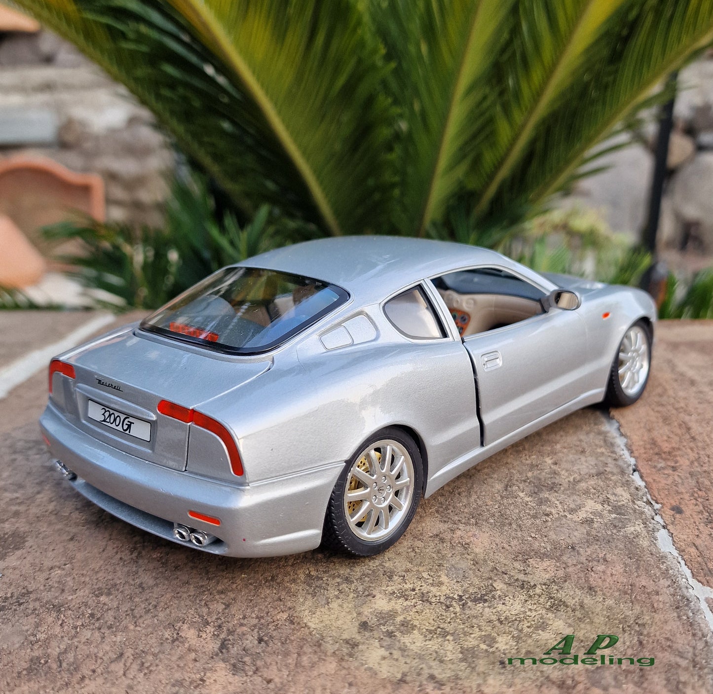 modellino auto 1/18 maserati 3200 gt modellini die cast della bburago