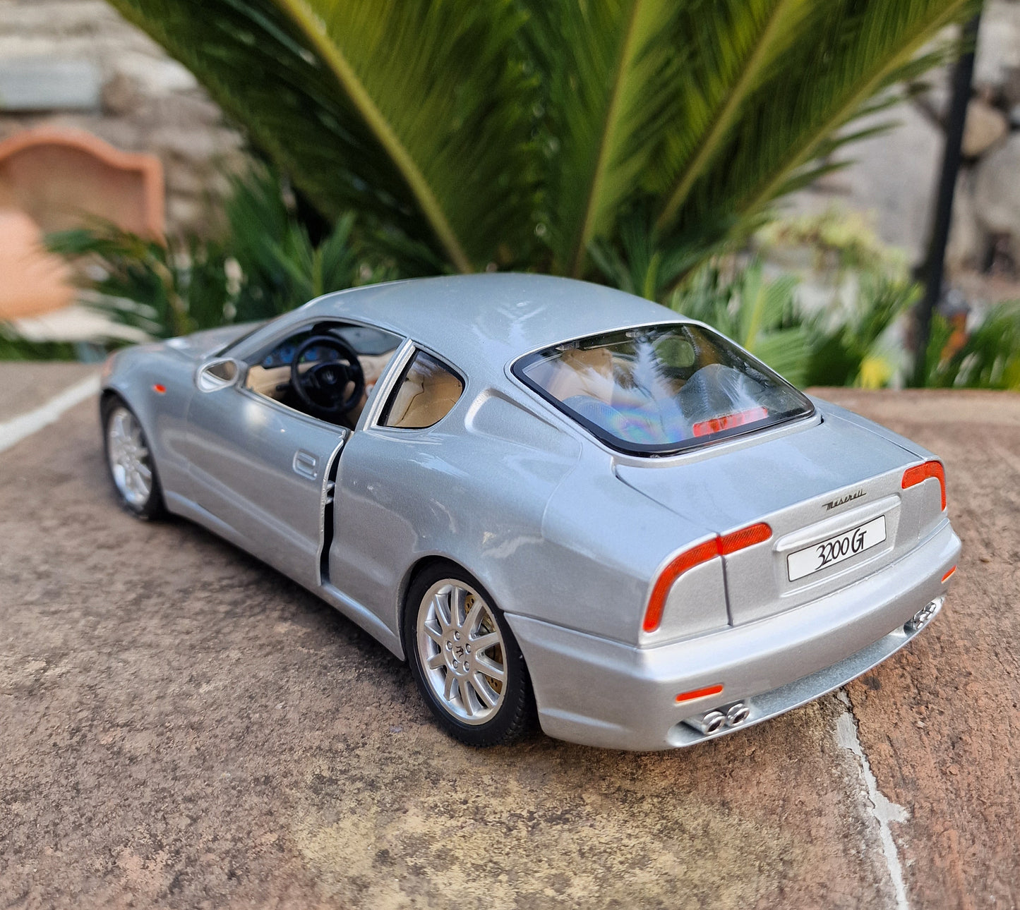 modellino auto 1/18 maserati 3200 gt modellini die cast della bburago