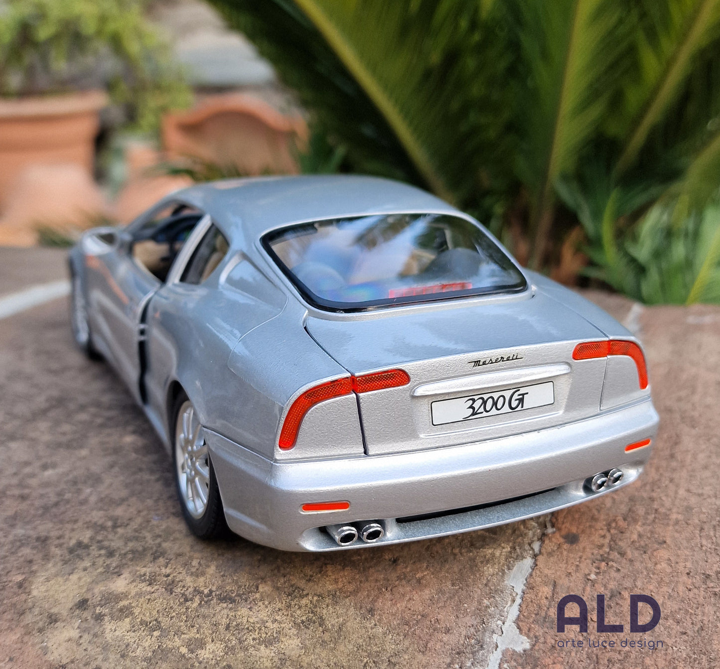 modellino auto 1/18 maserati 3200 gt modellini die cast della bburago