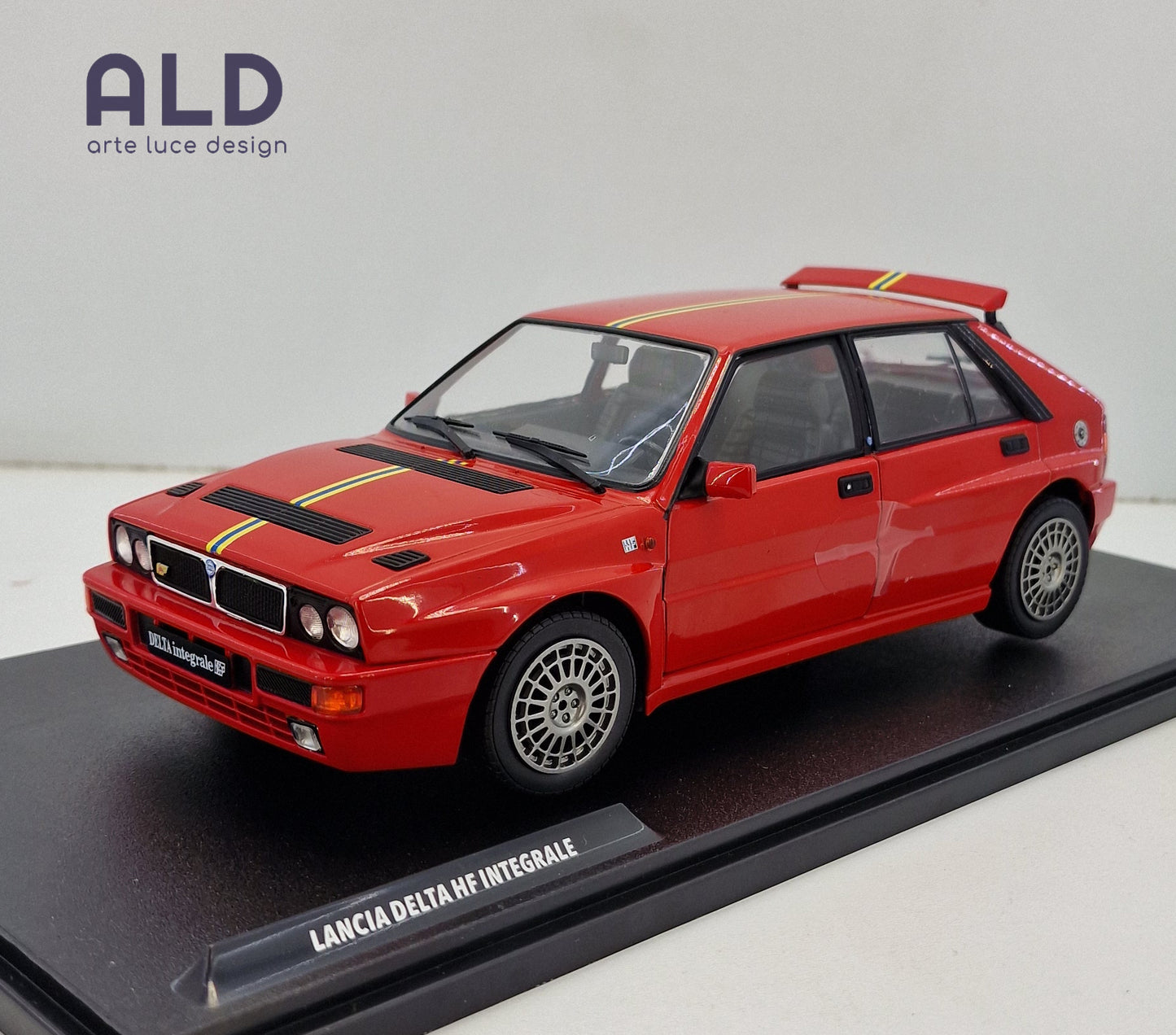 modellino auto 1/18 lancia delta HF integrale macchinina da collezione die cast