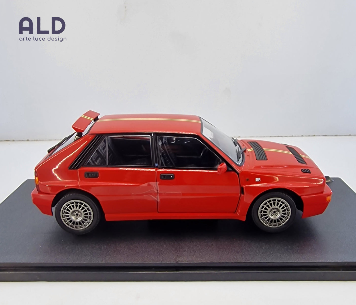 modellino auto 1/18 lancia delta HF integrale macchinina da collezione die cast