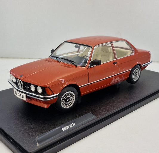 modellino auto scala 1/18 bmw 323i e21 coupe modellini da collezione die cast