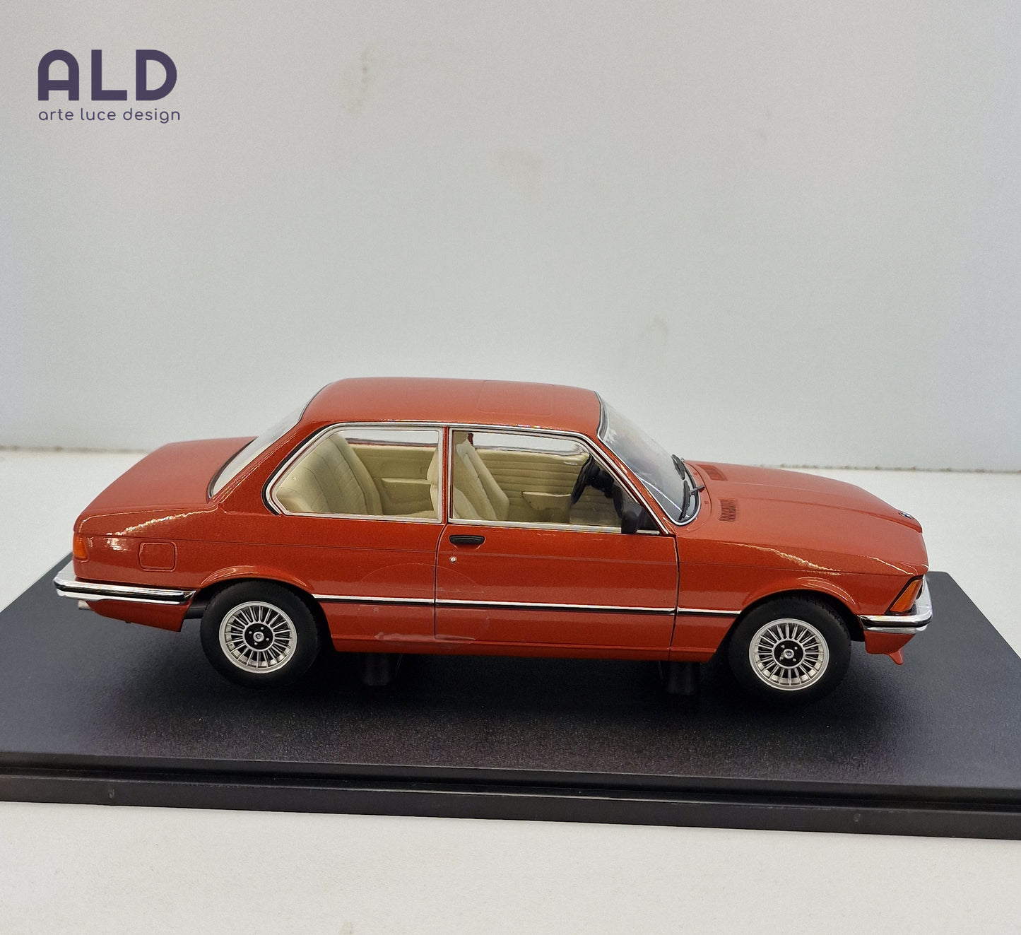 modellino auto scala 1/18 bmw 323i e21 coupe modellini da collezione die cast