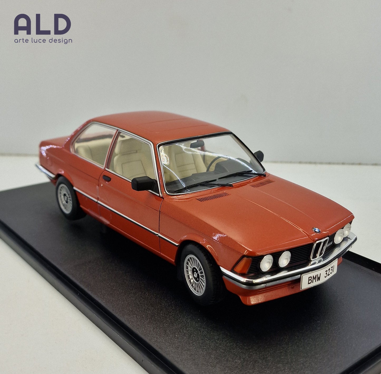 modellino auto scala 1/18 bmw 323i e21 coupe modellini da collezione die cast